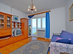 23940722-Ferienwohnung-5-Drvenik-300x225-2