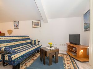 23941048-Ferienwohnung-4-Drvenik-300x225-4