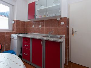 18323246-Ferienwohnung-3-Drvenik-300x225-3