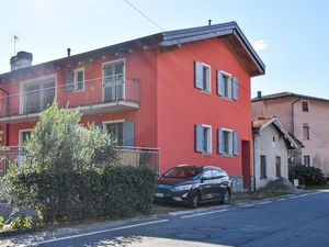 23744313-Ferienwohnung-6-Dubino-300x225-5