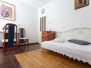 23053967-Ferienwohnung-3-Dubrovnik-300x225-5