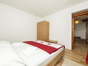 23922544-Ferienwohnung-4-Dubrovnik-300x225-5