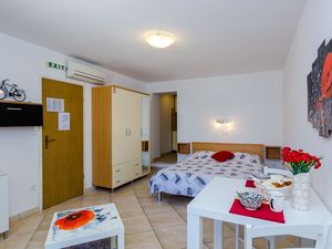 24057399-Ferienwohnung-2-Dubrovnik-300x225-4