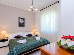 24057408-Ferienwohnung-4-Dubrovnik-300x225-5