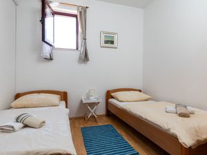 24057631-Ferienwohnung-3-Dubrovnik-300x225-3