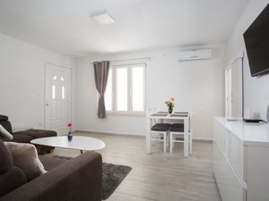 24058049-Ferienwohnung-3-Dubrovnik-300x225-3