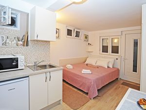 24058181-Ferienwohnung-2-Dubrovnik-300x225-1