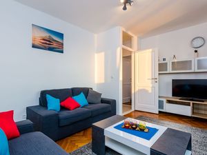 24058428-Ferienwohnung-4-Dubrovnik-300x225-4