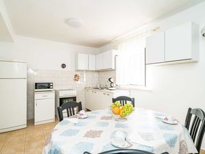 24058809-Ferienwohnung-4-Dubrovnik-300x225-1