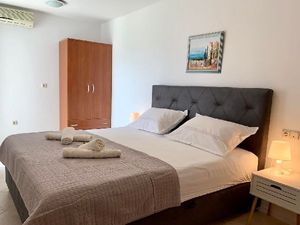 Ferienwohnung mit Schlafzimmer (50 m²) in Duće