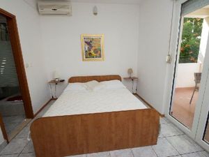 Ferienwohnung mit Schlafzimmer (19 m²) in Duće
