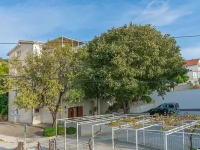 Ferienwohnung für 6 Personen (70 m²) in Duće 1/10
