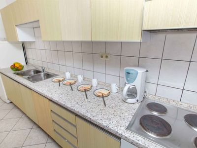 Ferienwohnung für 10 Personen (160 m²) in Duće 4/10