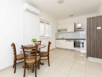 Ferienwohnung für 6 Personen (65 m²) in Duće 4/10