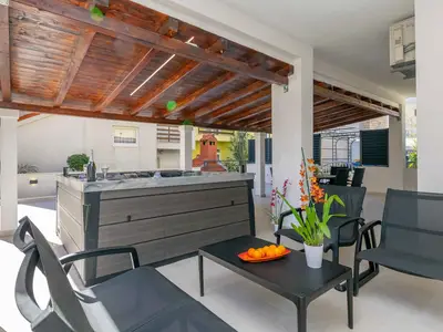 Ferienwohnung für 6 Personen (100 m²) in Duće 3/10