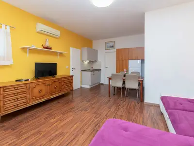 Ferienwohnung für 4 Personen (54 m²) in Duće 5/10