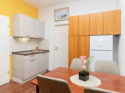 Ferienwohnung für 4 Personen (54 m²) in Duće 7/10