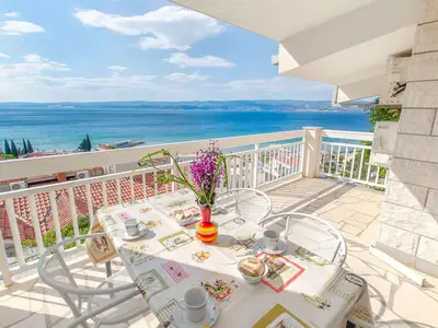 Ferienwohnung für 10 Personen (160 m²) in Duće 1/10