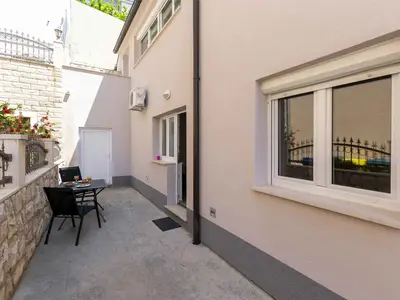 Ferienwohnung für 4 Personen (35 m²) in Duće 3/10