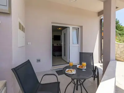 Ferienwohnung für 4 Personen (45 m²) in Duće 2/10