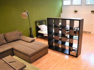 22365013-Ferienwohnung-8-Düsseldorf-300x225-2