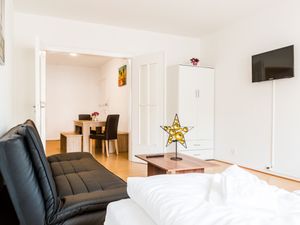 22365015-Ferienwohnung-3-Düsseldorf-300x225-4