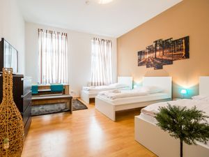 22649105-Ferienwohnung-5-Düsseldorf-300x225-1