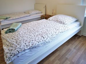 22509573-Ferienwohnung-8-Düsseldorf-300x225-0