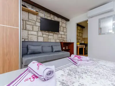 Ferienwohnung für 3 Personen (30 m²) in Dugi Rat 8/10