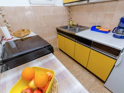 Ferienwohnung für 3 Personen (30 m²) in Dugi Rat 10/10