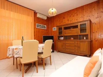Ferienwohnung für 5 Personen in Jesenice 9/10