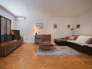 23662788-Ferienwohnung-4-Dugi Rat-300x225-1