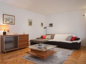 23662788-Ferienwohnung-4-Dugi Rat-300x225-2