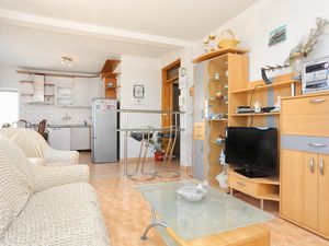 23929811-Ferienwohnung-9-Dugi Rat-300x225-2