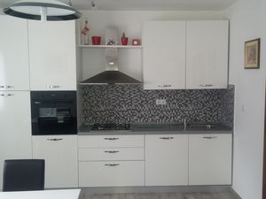 23931819-Ferienwohnung-6-Dugi Rat-300x225-4