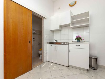 Ferienwohnung für 2 Personen (26 m²) in Dugi Rat 10/10