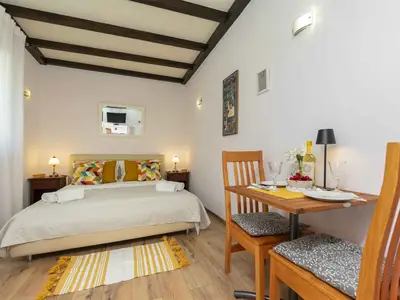 Ferienwohnung für 2 Personen (25 m²) in Jesenice 1/10