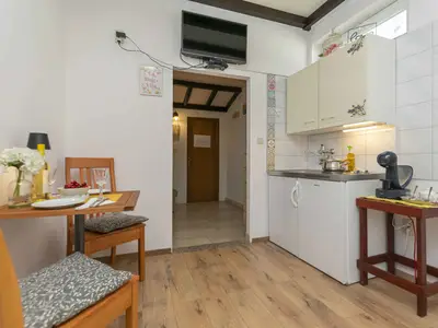 Ferienwohnung für 2 Personen (25 m²) in Jesenice 4/10