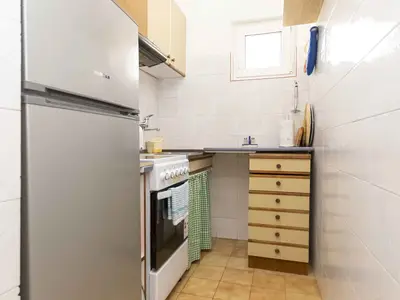 Ferienwohnung für 4 Personen (40 m²) in Dugi Rat 6/10