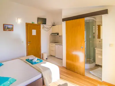 Ferienwohnung für 2 Personen (25 m²) in Dugi Rat 10/10