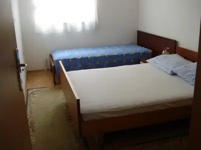 Ferienwohnung für 9 Personen (50 m²) in Dugi Rat 9/10