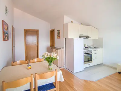 Ferienwohnung für 5 Personen (50 m²) in Dugi Rat 9/10