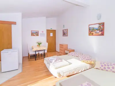 Ferienwohnung für 4 Personen (35 m²) in Dugi Rat 8/10