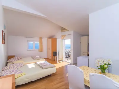 Ferienwohnung für 4 Personen (35 m²) in Dugi Rat 9/10