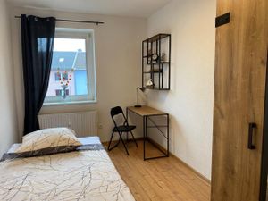 23281471-Ferienwohnung-5-Duisburg-300x225-4