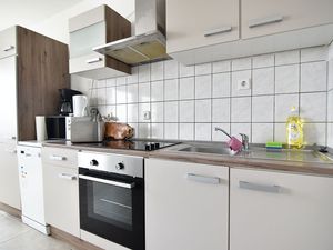 23089565-Ferienwohnung-7-Duisburg-300x225-3