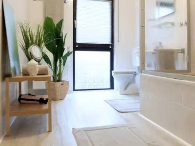 Bad mit Fenster im Ferienhaus Wittneven