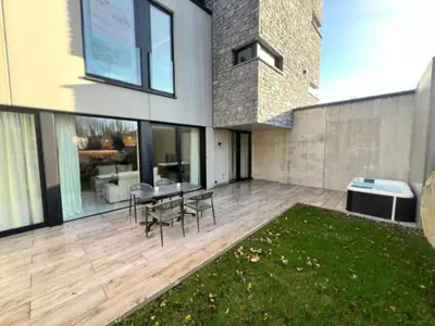 Außenseite Ferienhaus [Sommer]