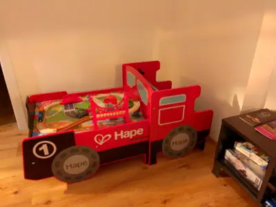 Eisenbahnspieltisch