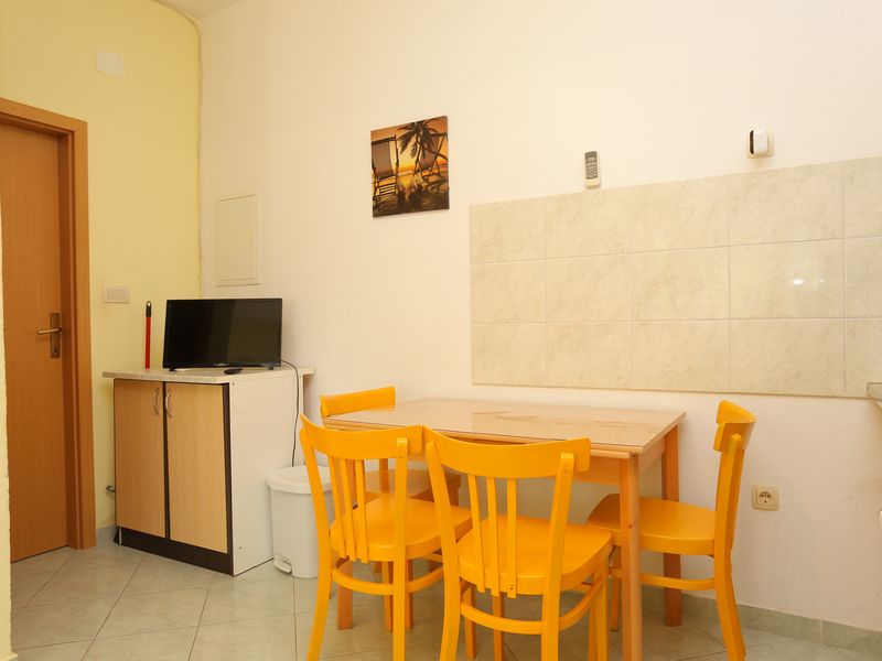 22628893-Ferienwohnung-4-Duće-800x600-2